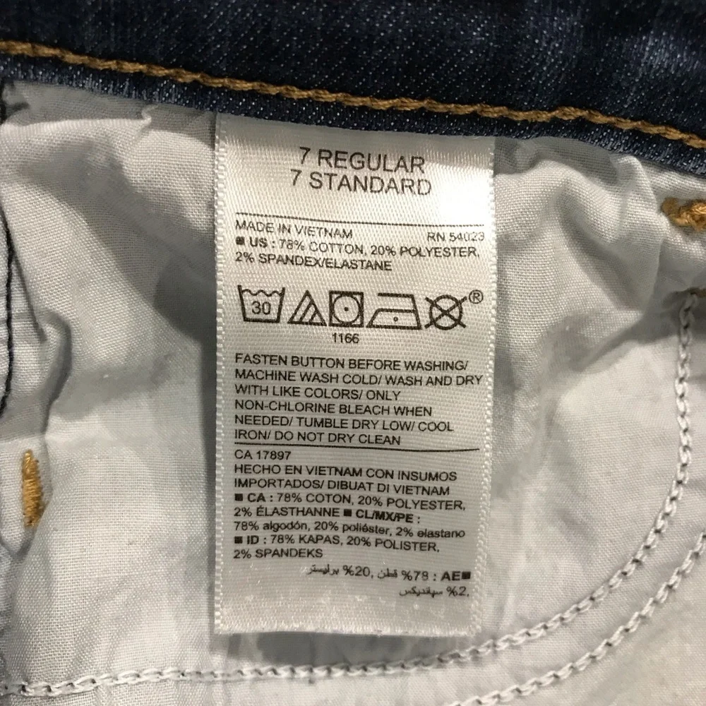 Girls Old Navy Denim Blue Jean Shorts  Small 6 / 7 Regular  78% Cotton 20% Pol…